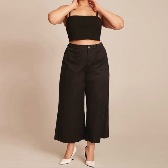 11 Honore Shayla Cropped Tank in Black (3) - Picture 4 of 13